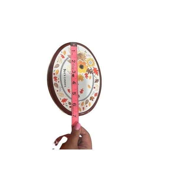 Sees candies collectible fall leaves 2023 candy tin excellent condition - Picture 5 of 5